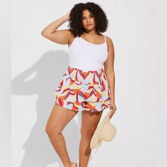Torrid 3.5 Inch Pull-On Washable Gauze Smocked Ruffle Short NWT - Picture 1 of 7